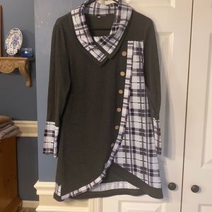 Tunic or shorter dress with tights
